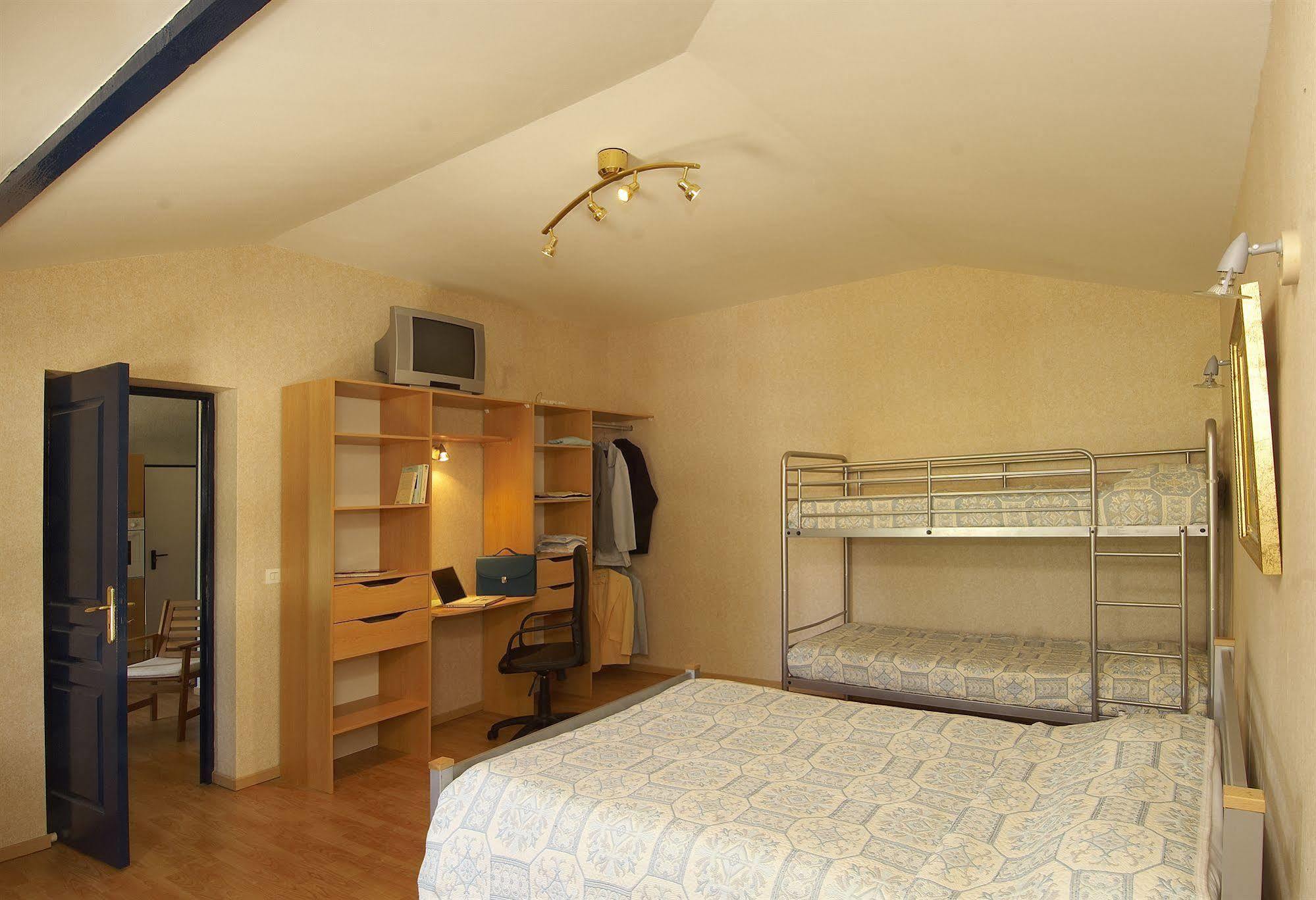 Fasthotel Шамбери Экстерьер фото